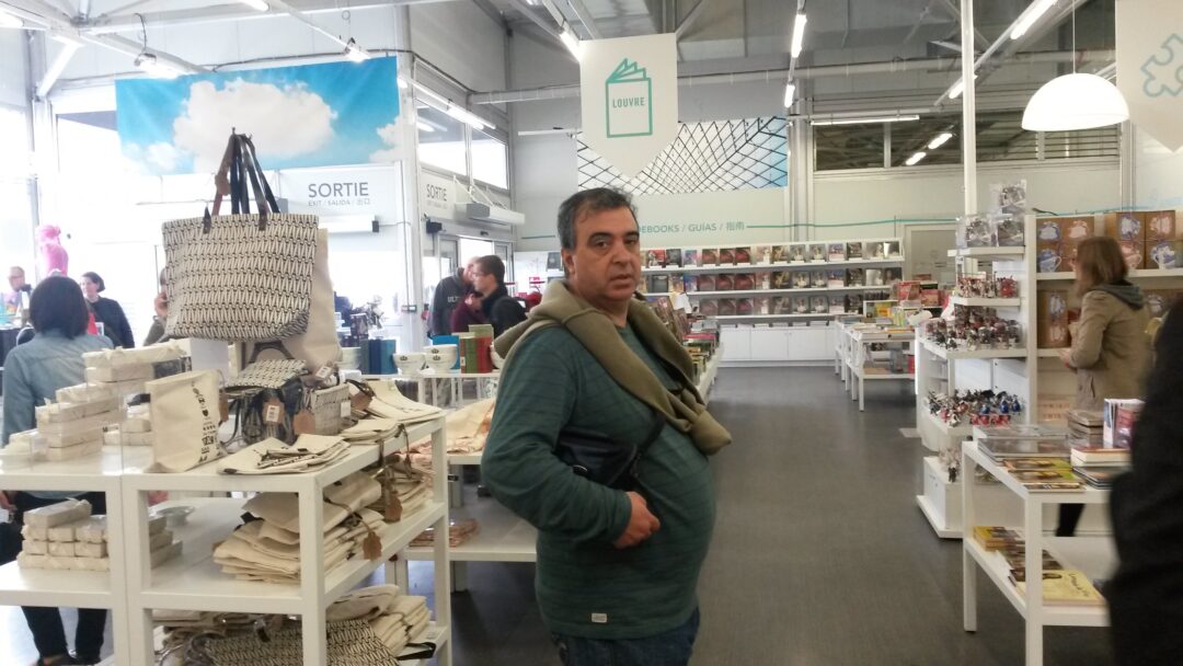Souvenirs para llevar del Louvre Museo.