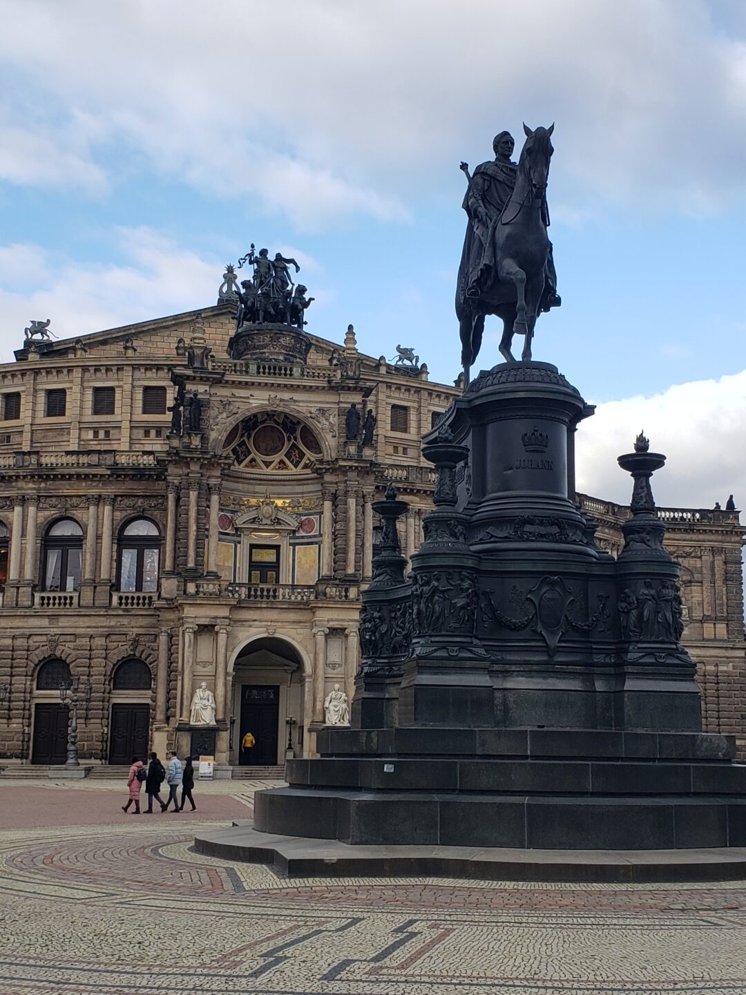 Theaterplatz