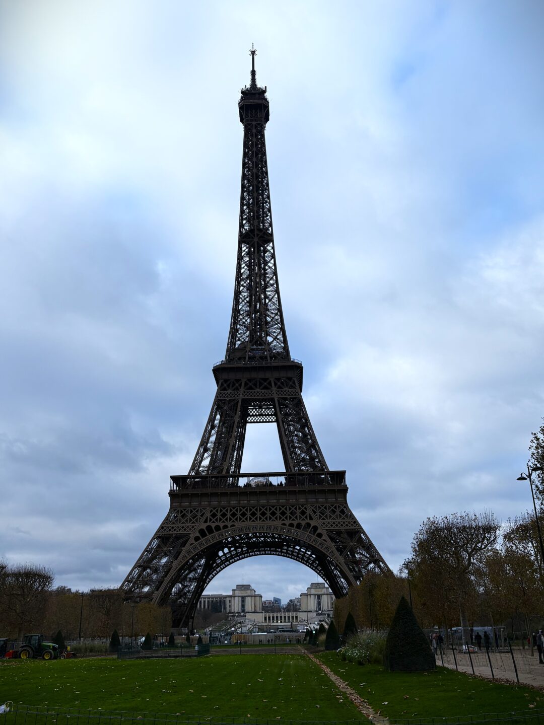 Torre de Eiffel, Dia