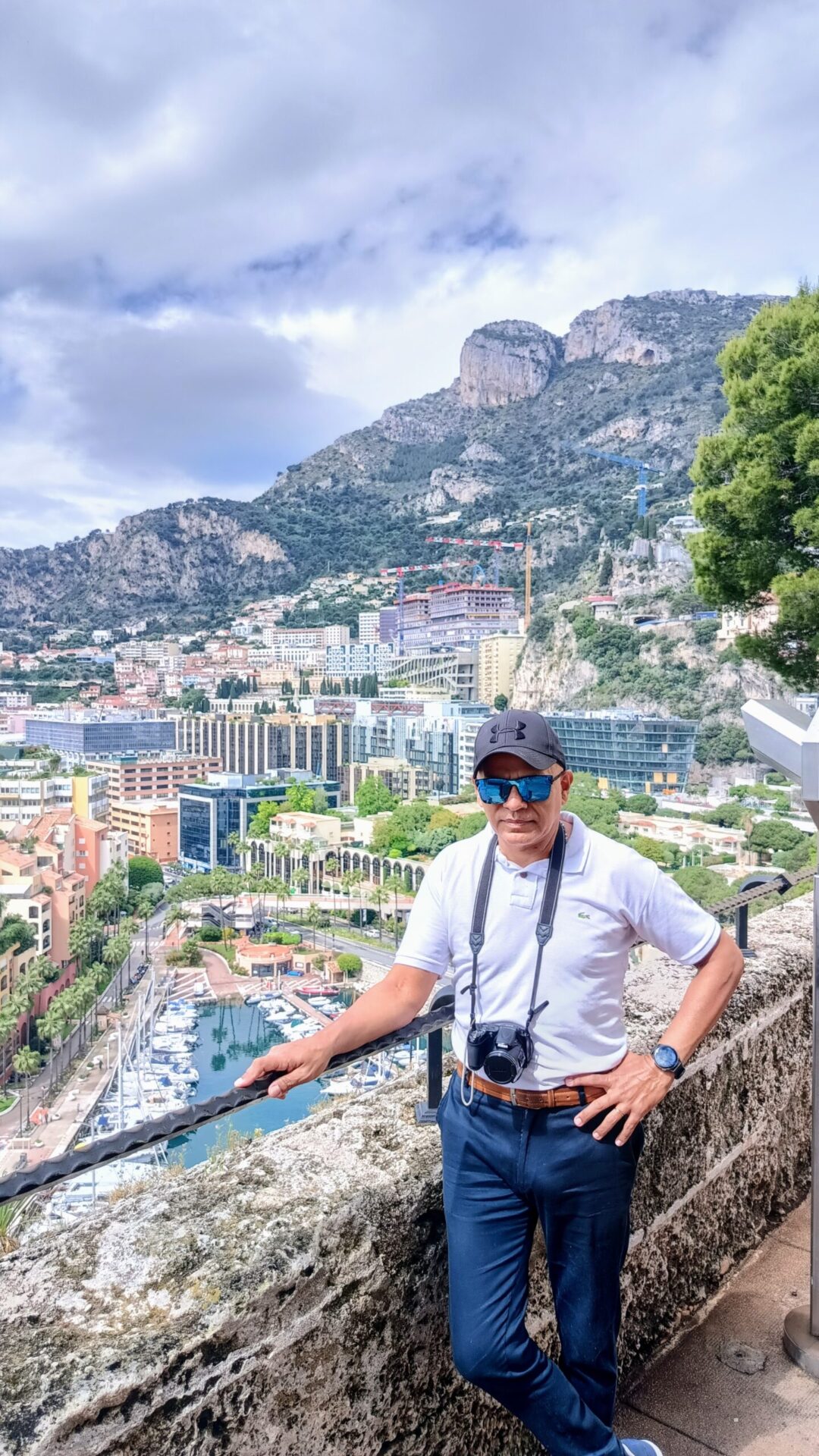 Vista al Muelle y marina de Monaco