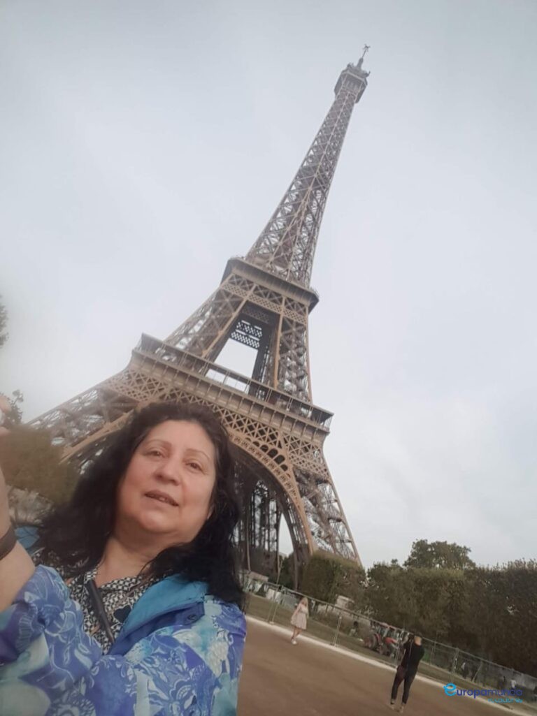 y allí está, bella desde donde la mires